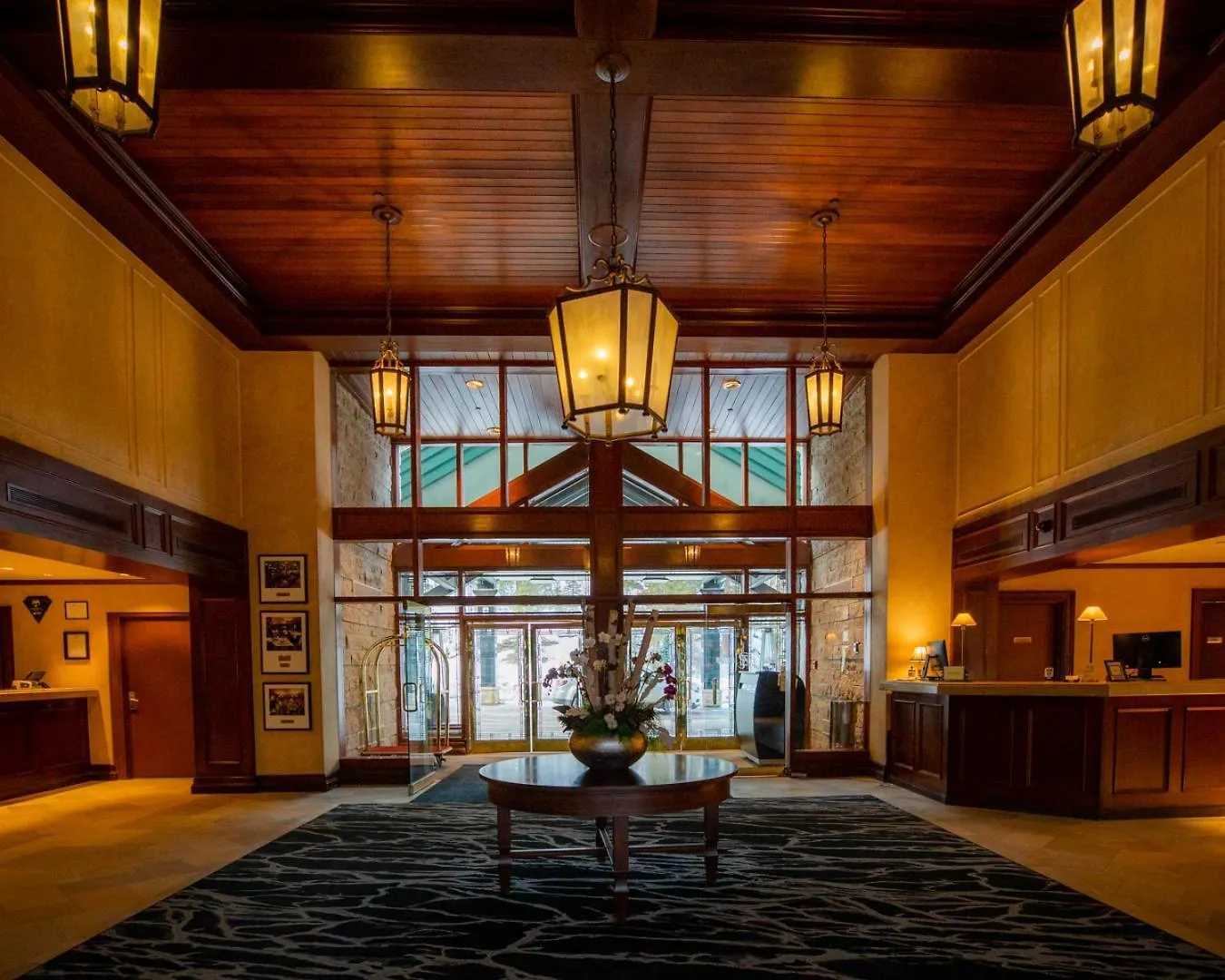 فندق ومنتجع Rimrock بانف